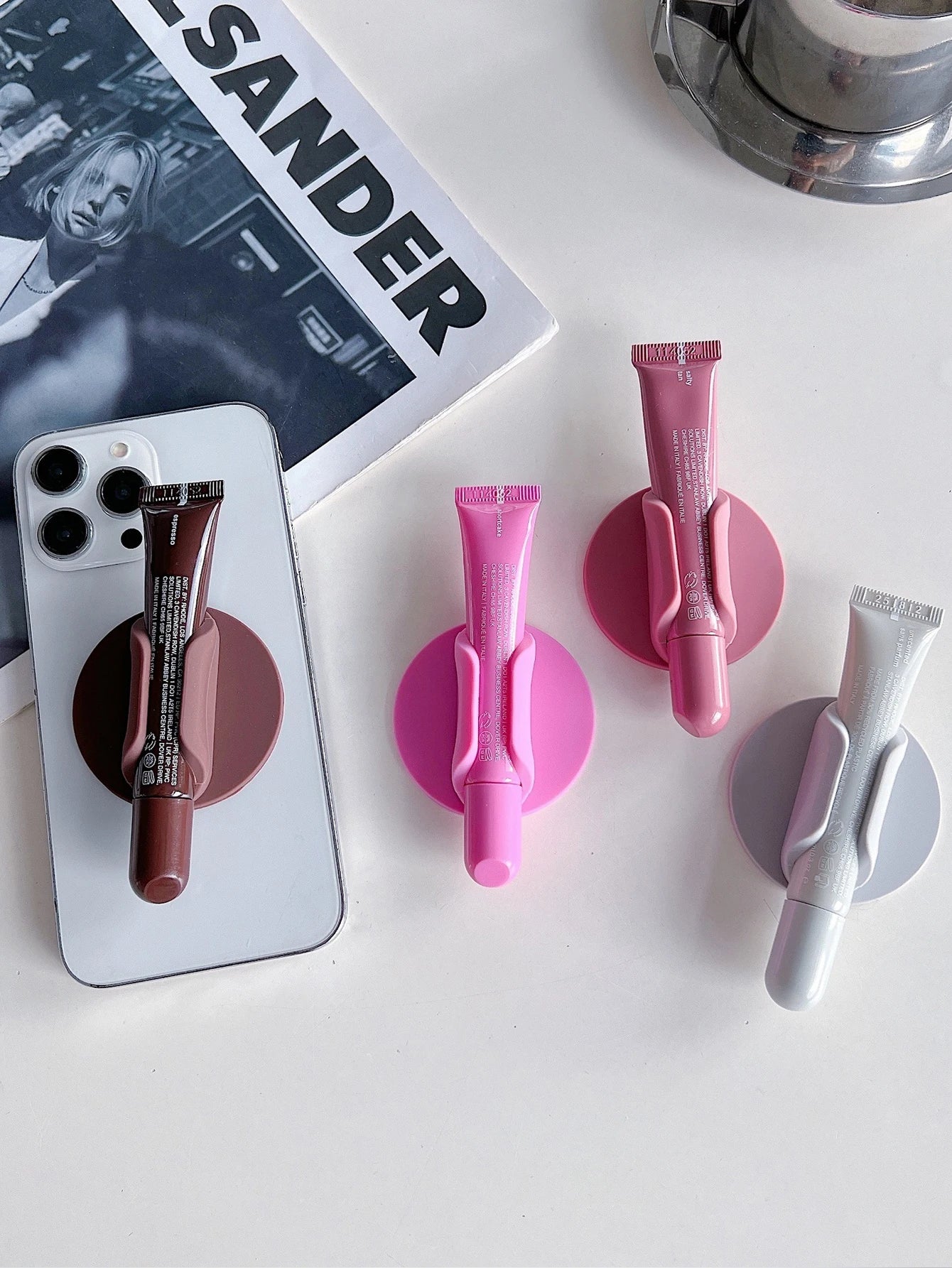 Silicone Phone Case with Lip Gloss Design Phone Stand, Sticky Lazy Phone Holder Accessory